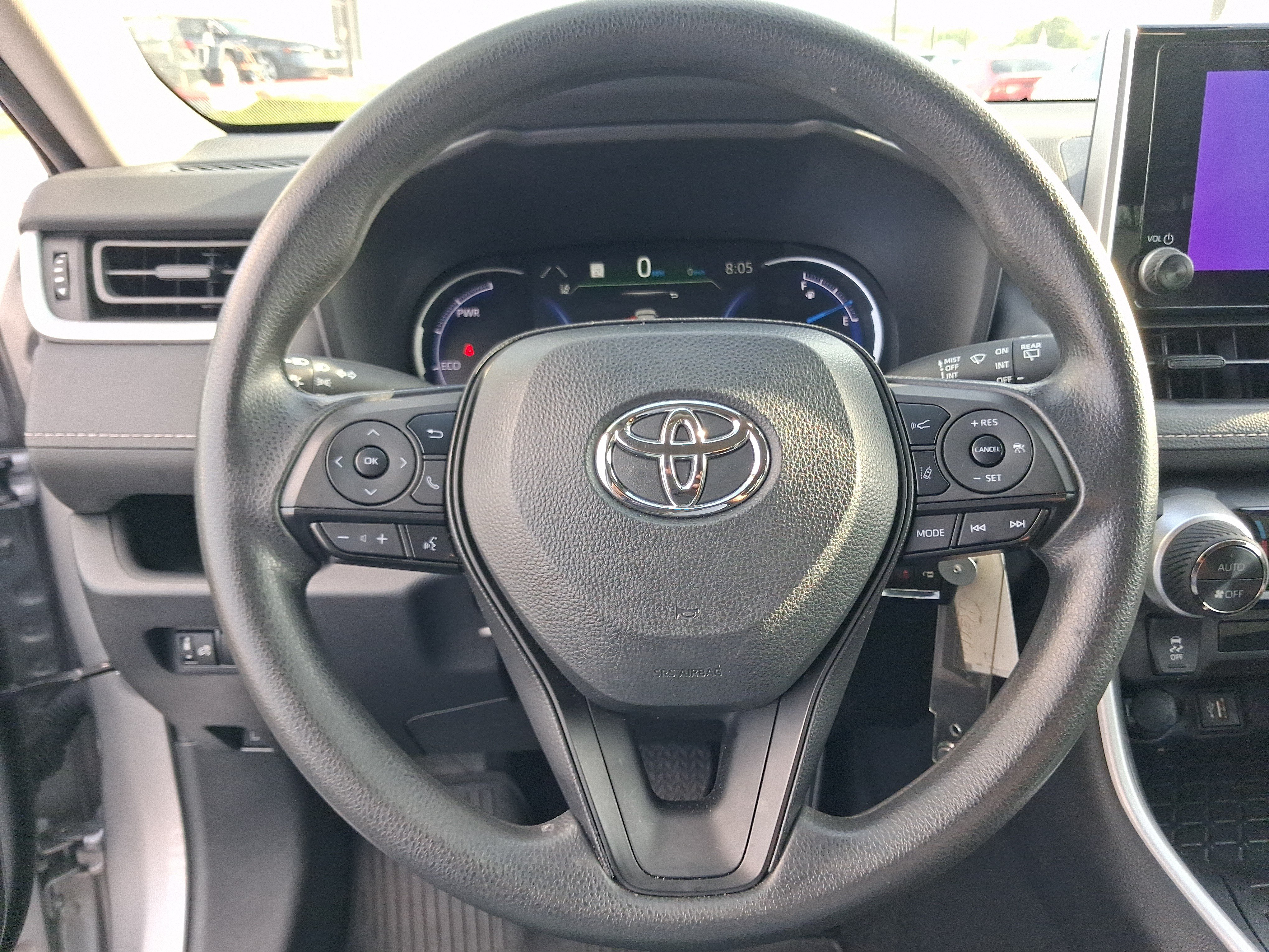 Used 2024 Toyota RAV4 LE AWD/4WD image 24