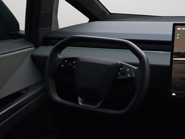 Used 2024 Tesla Cybertruck AWD Crew Cab image 16