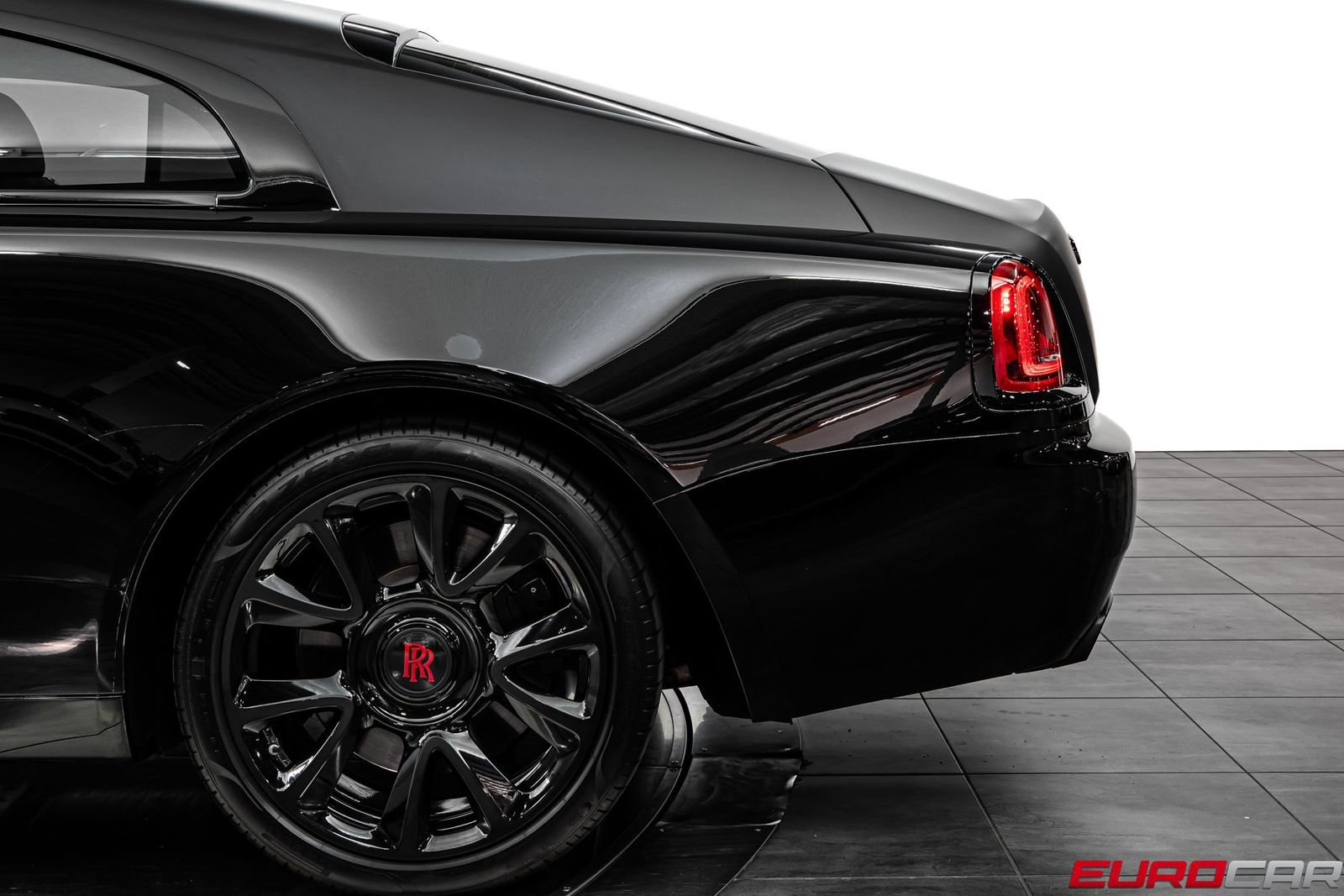 Used 2019 Rolls-Royce Wraith RWD image 16