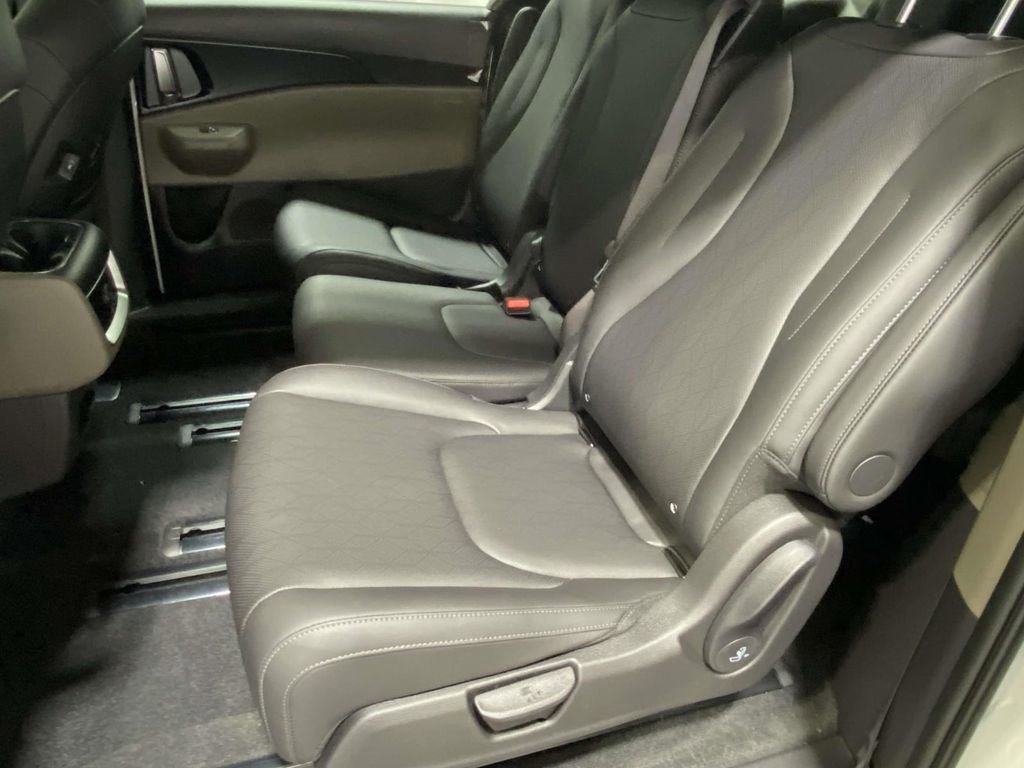 New 2026 Kia Carnival image 11
