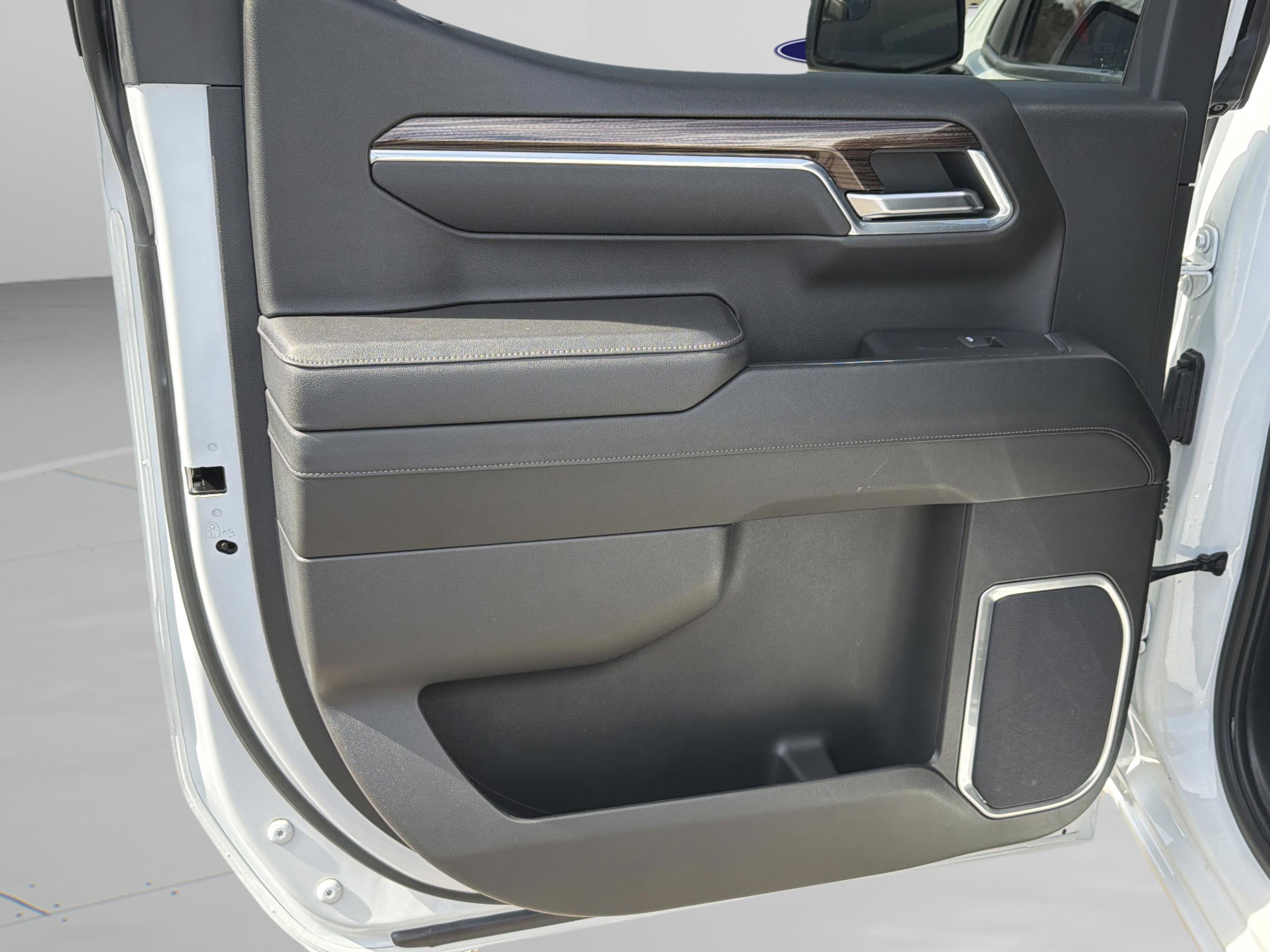 Used 2023 Chevrolet Silverado 1500 LT Trail Boss w/ Protection Package image 22