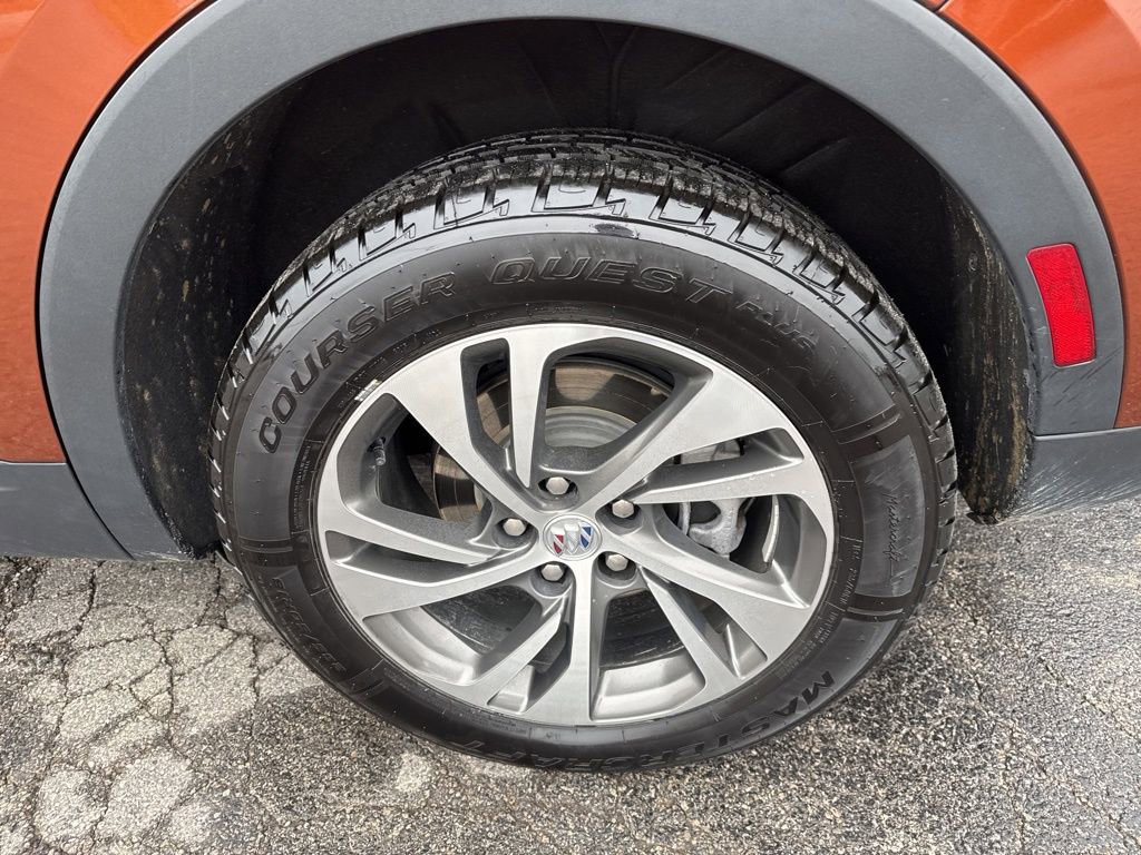 Used 2022 Buick Envision Essence w/ Safety Package image 29