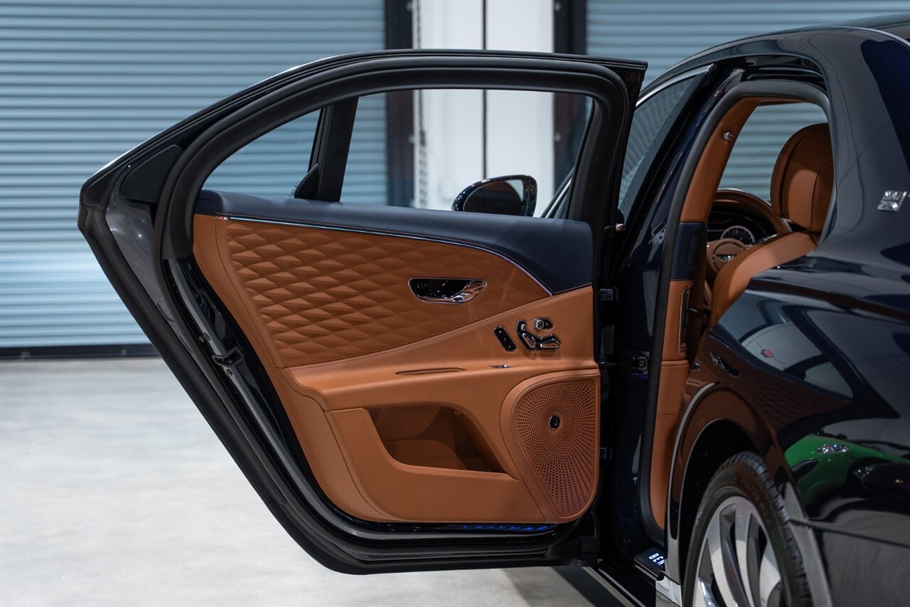 Used 2020 Bentley Flying Spur W12 w/ First Edition Specification AWD/4WD image 28