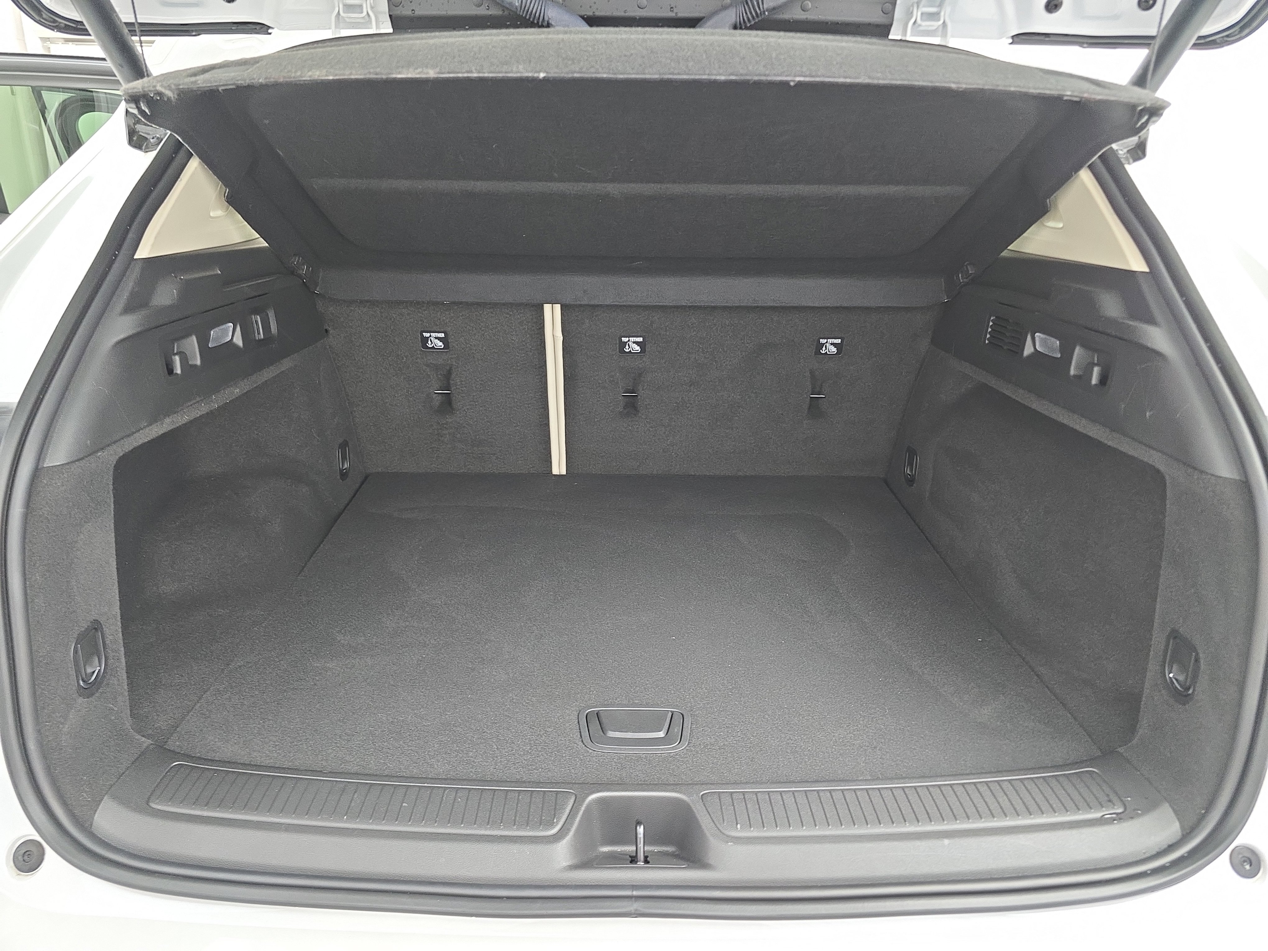 Used 2023 Buick Envision Avenir image 12