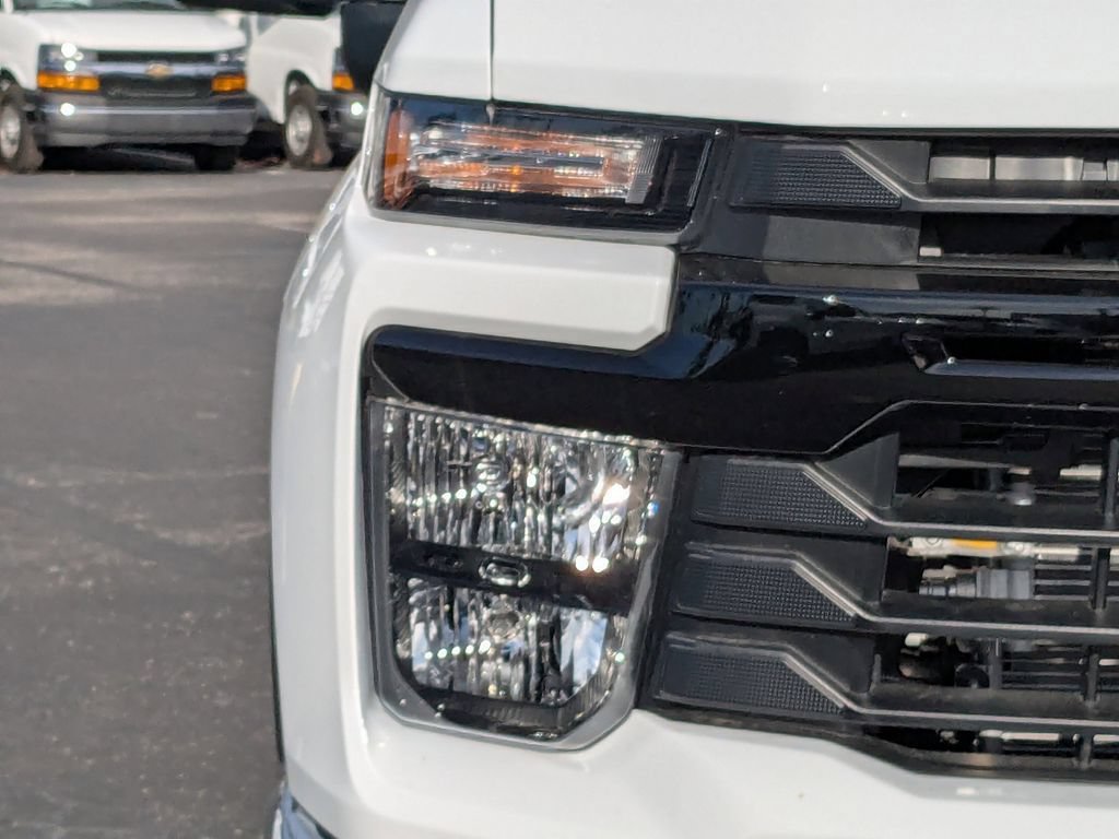 Used 2026 Chevrolet Silverado 3500 W/T w/ WT Convenience Package AWD/4WD image 12