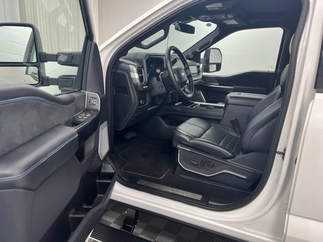 Used 2025 Ford F350 Platinum AWD/4WD image 11