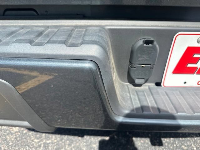 Used 2017 Chevrolet Colorado Z71 AWD/4WD image 9