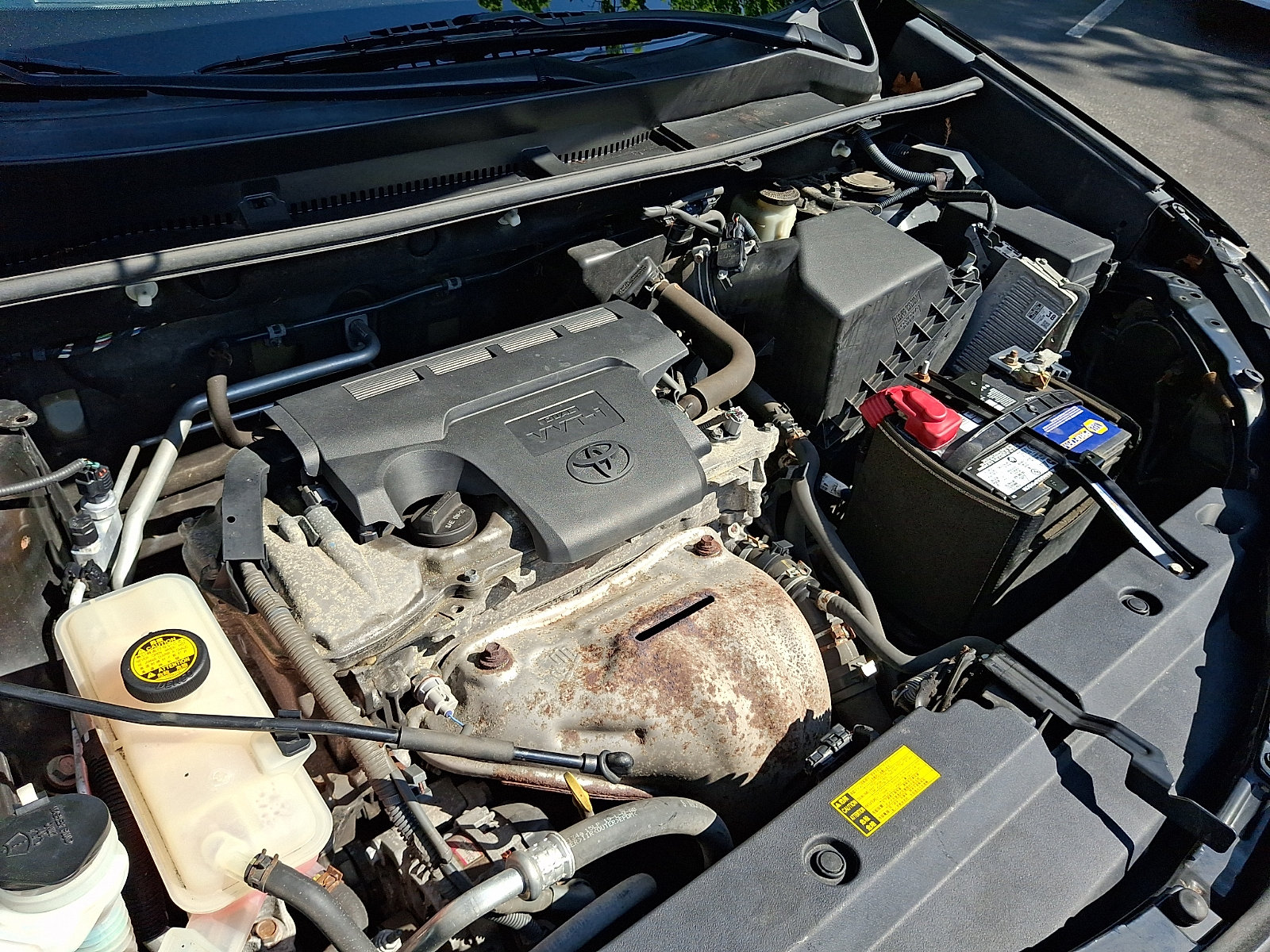 Used 2014 Toyota RAV4 LE FWD image 27