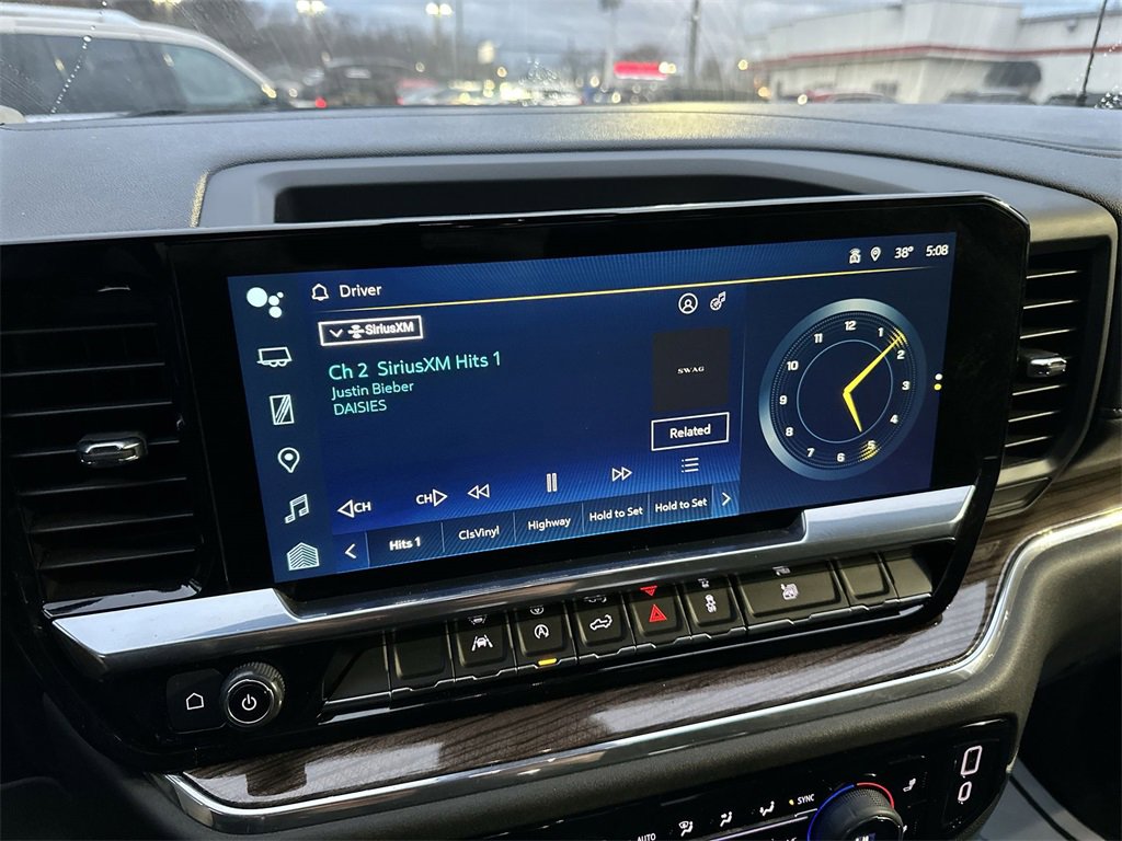 Used 2024 Chevrolet Silverado 1500 LT image 16