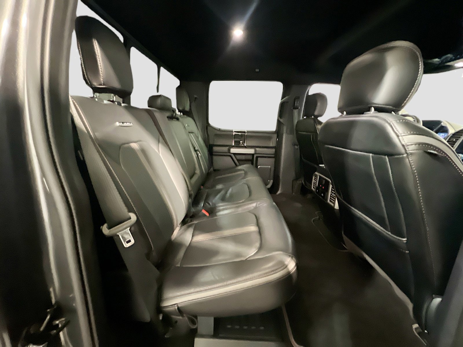 Used 2020 Ford F450 Platinum w/ FX4 Off-Road Package AWD/4WD image 20