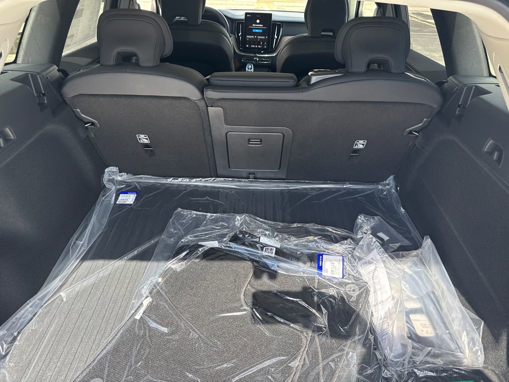 New 2026 Volvo XC60 B5 Plus w/ Protection Package Premier image 5