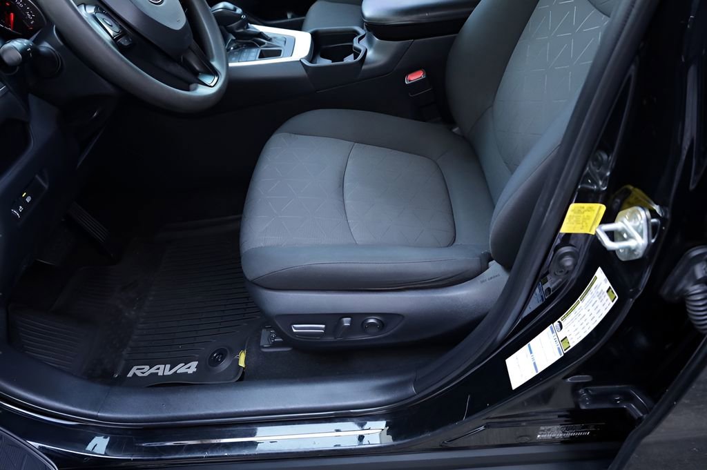 Certified 2020 Toyota RAV4 XLE w/ All Weather Liner Package image 18