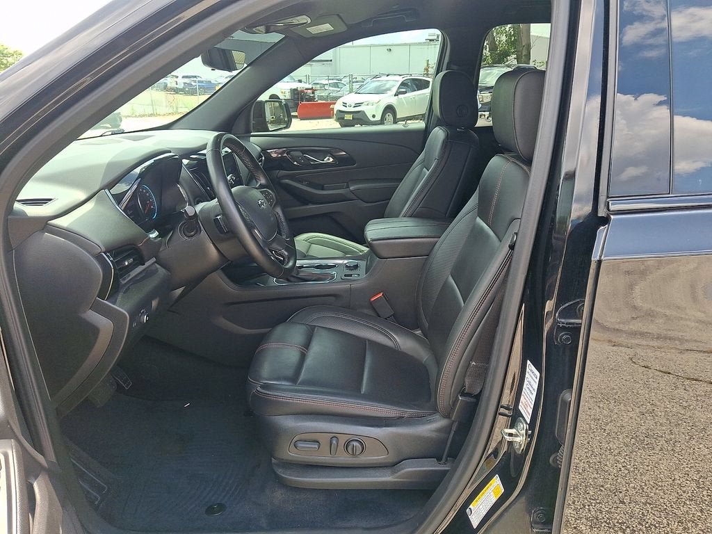 Used 2023 Chevrolet Traverse RS AWD/4WD image 14