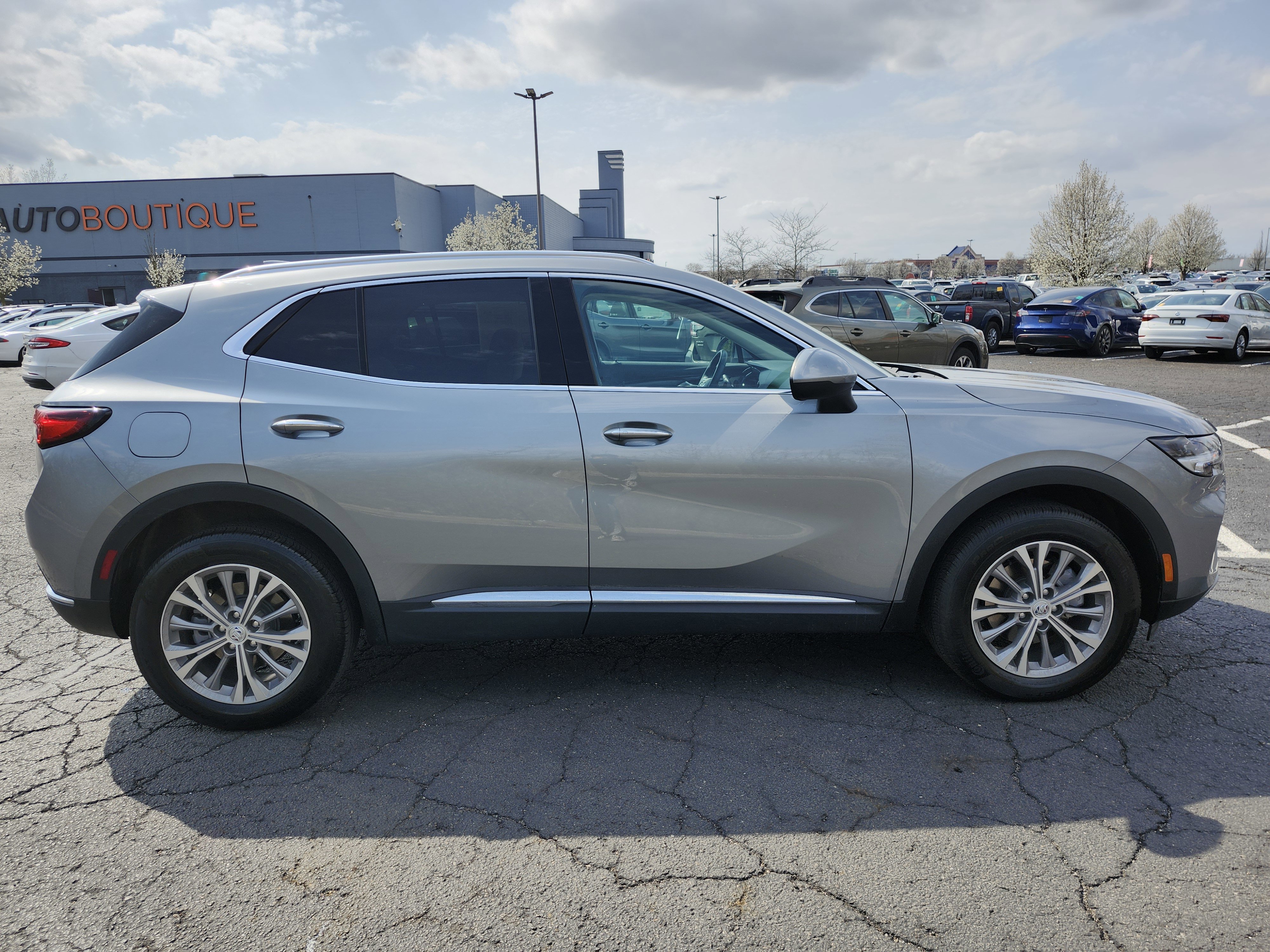 Used 2023 Buick Envision Preferred image 19