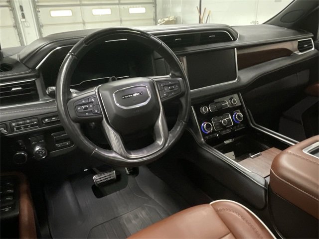 Used 2023 GMC Yukon XL Denali Ultimate w/ LPO, Floor Liner Package image 21