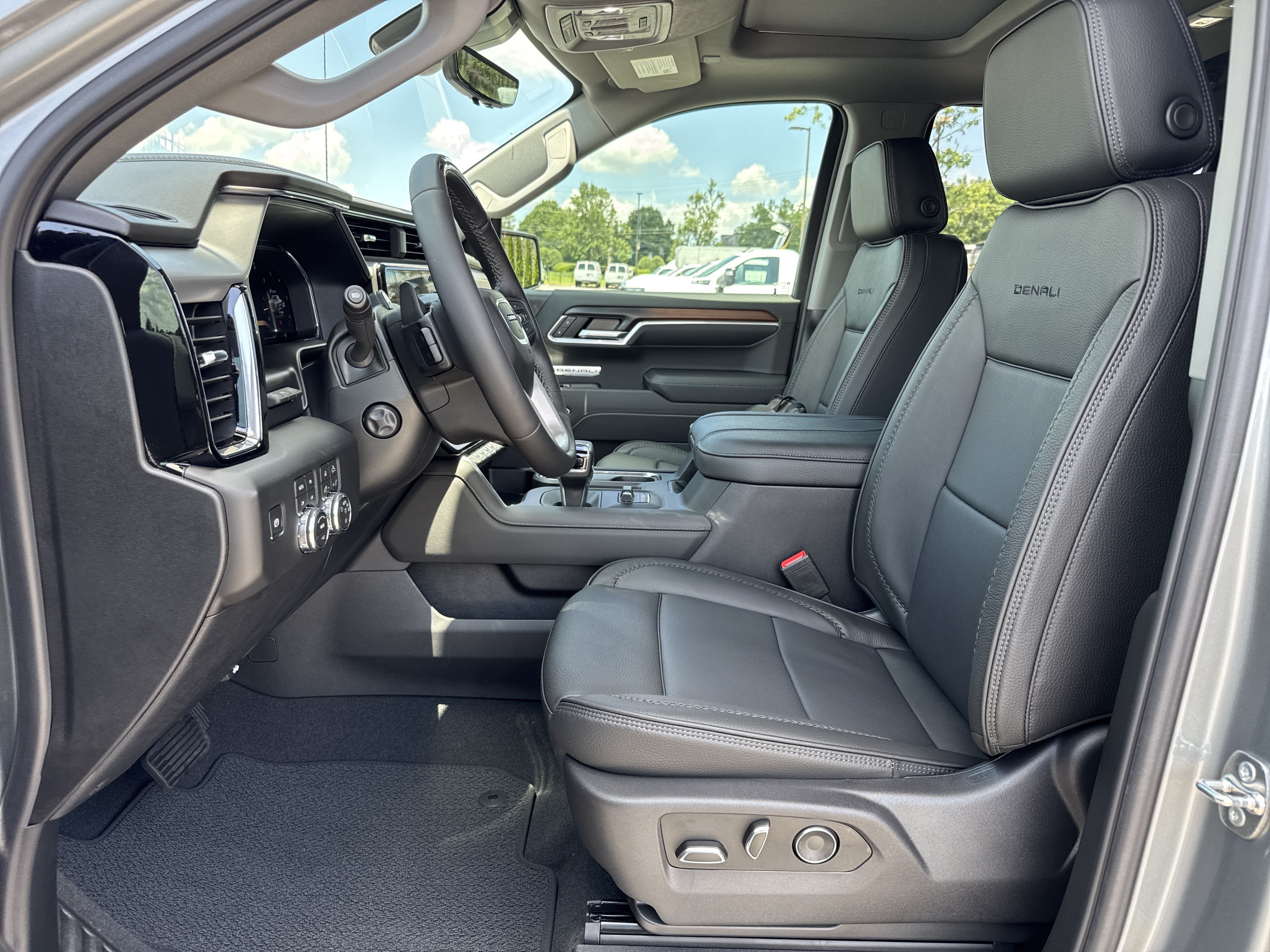 New 2026 GMC Sierra 1500 Denali AWD/4WD image 17