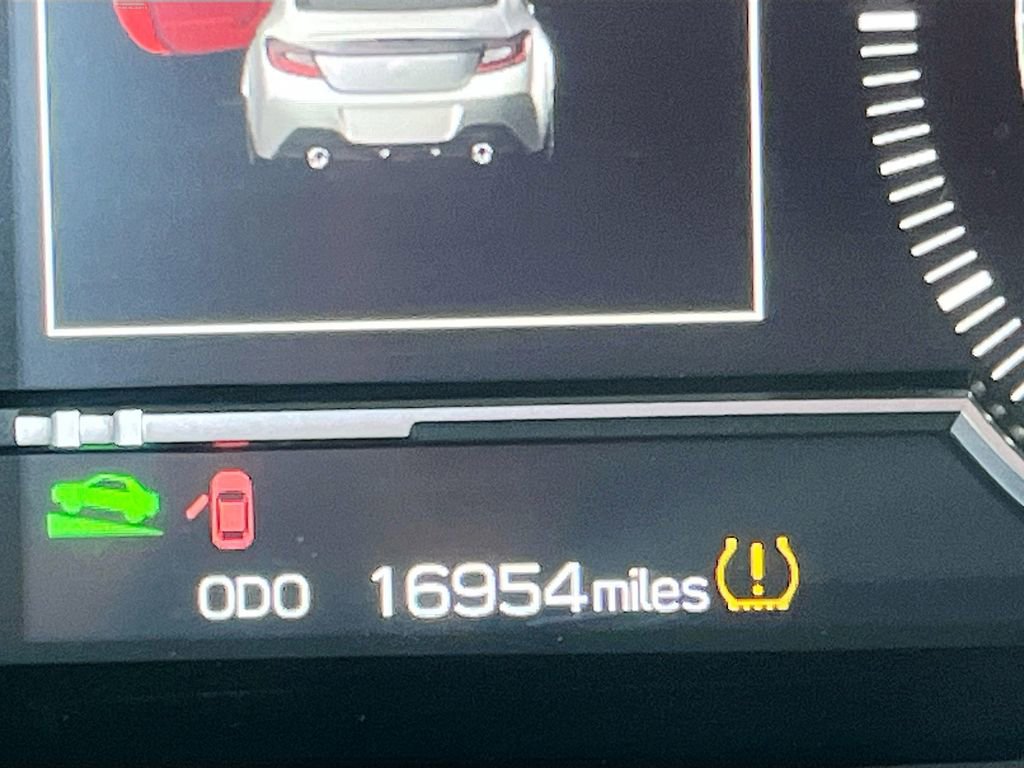 Used 2023 Toyota GR86 Premium w/ ALL Weather Mat Package (TMS) image 12