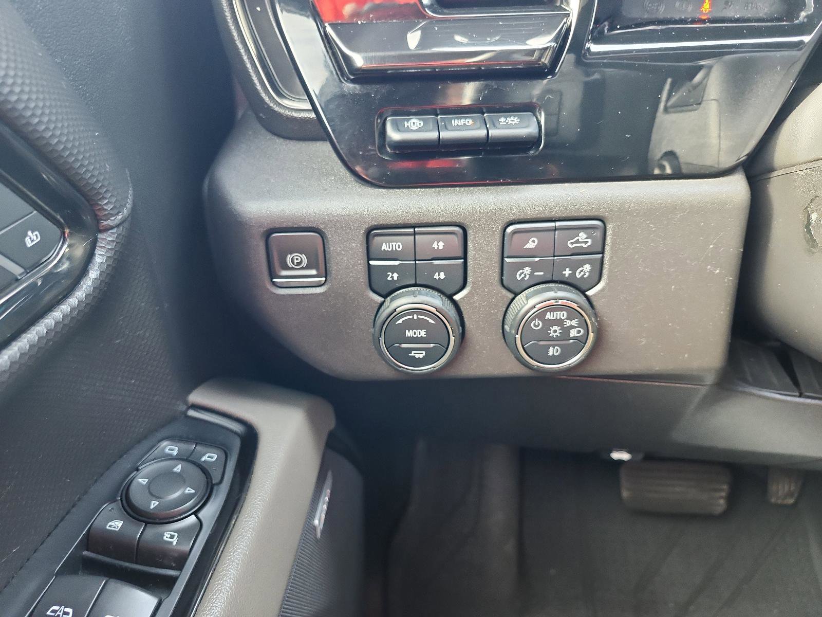 Used 2023 Chevrolet Silverado 1500 ZR2 w/ Technology Package image 27