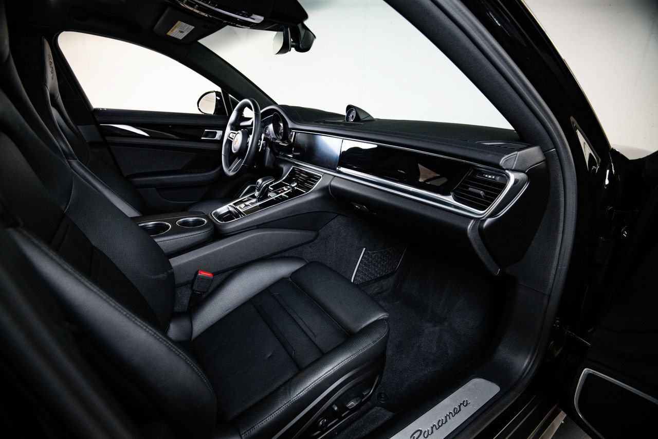 Certified 2023 Porsche Panamera image 28