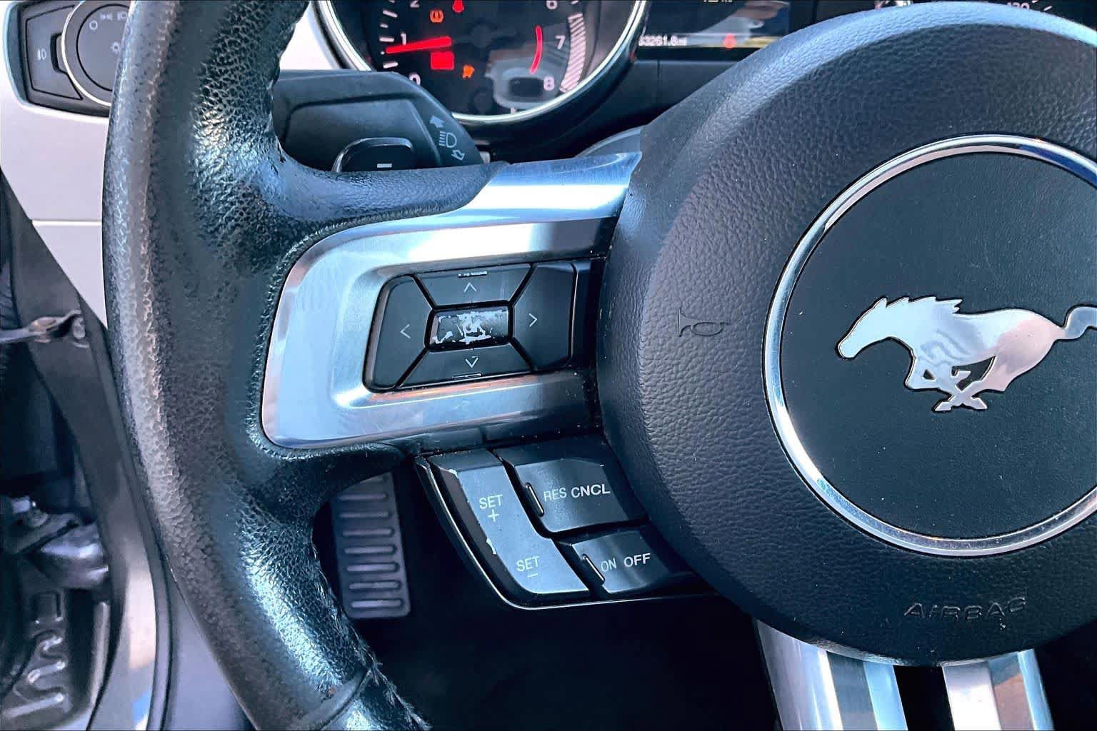Used 2015 Ford Mustang Premium RWD image 19