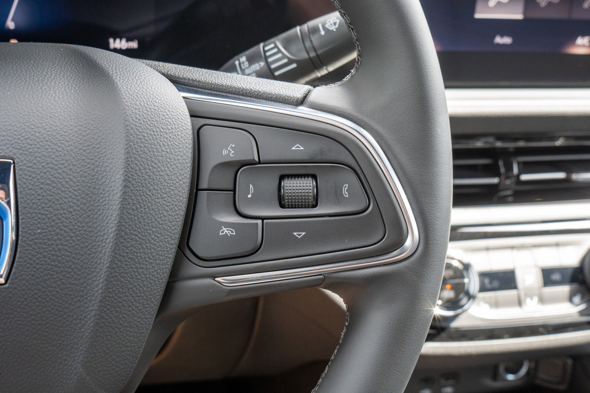 New 2026 Buick Envista Sport Touring FWD image 24