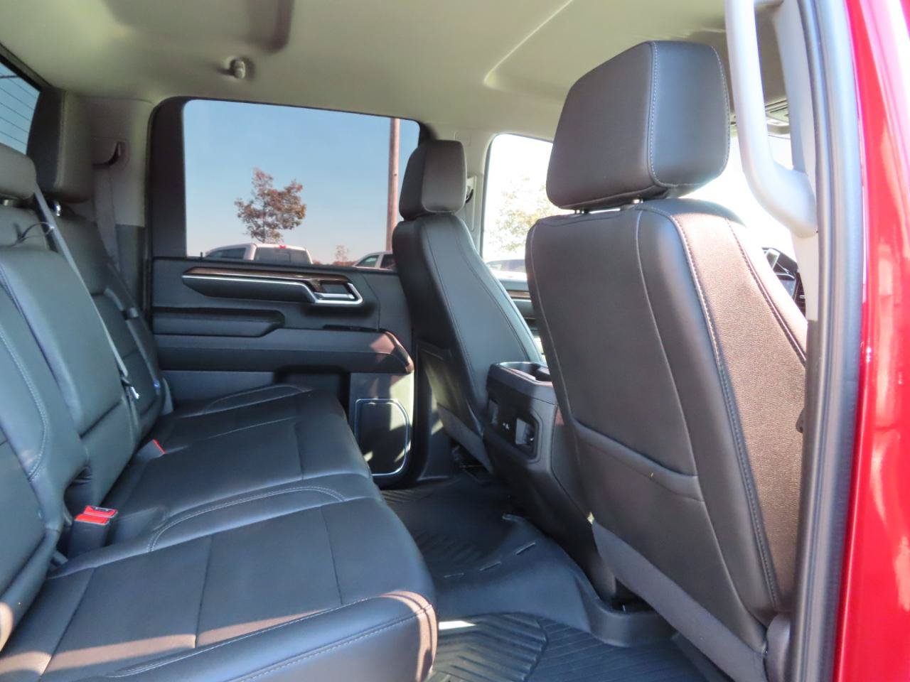 Used 2024 Chevrolet Silverado 2500 LT AWD/4WD image 49