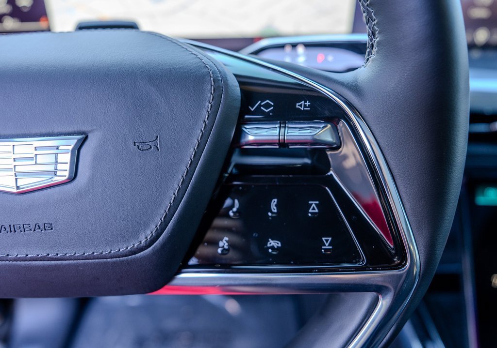 Used 2025 Cadillac Escalade IQ Luxury 2 image 7