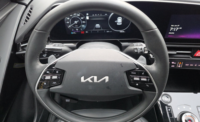 Used 2024 Kia Niro Wind FWD image 12