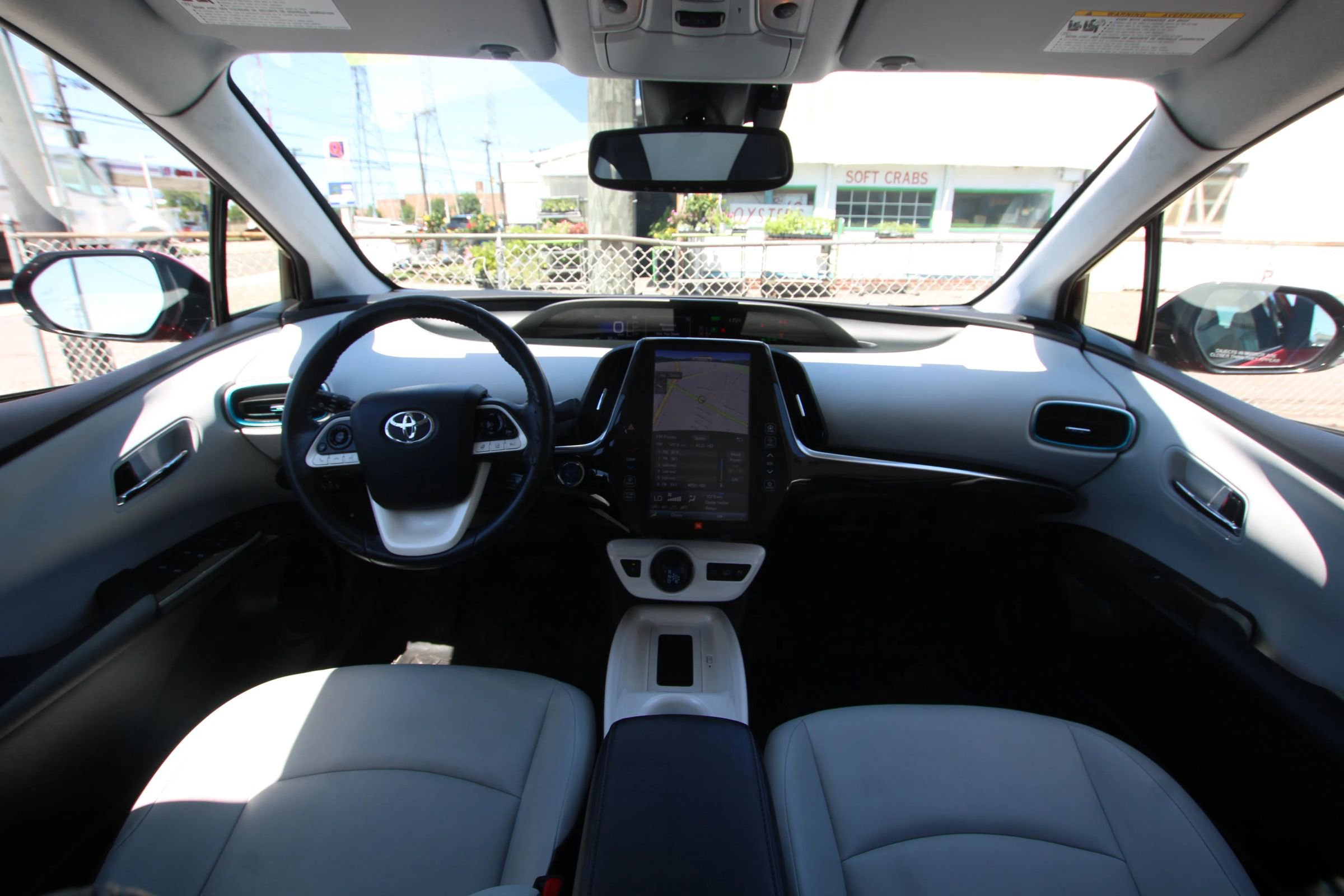 Used 2018 Toyota Prius Prime Advanced FWD image 13