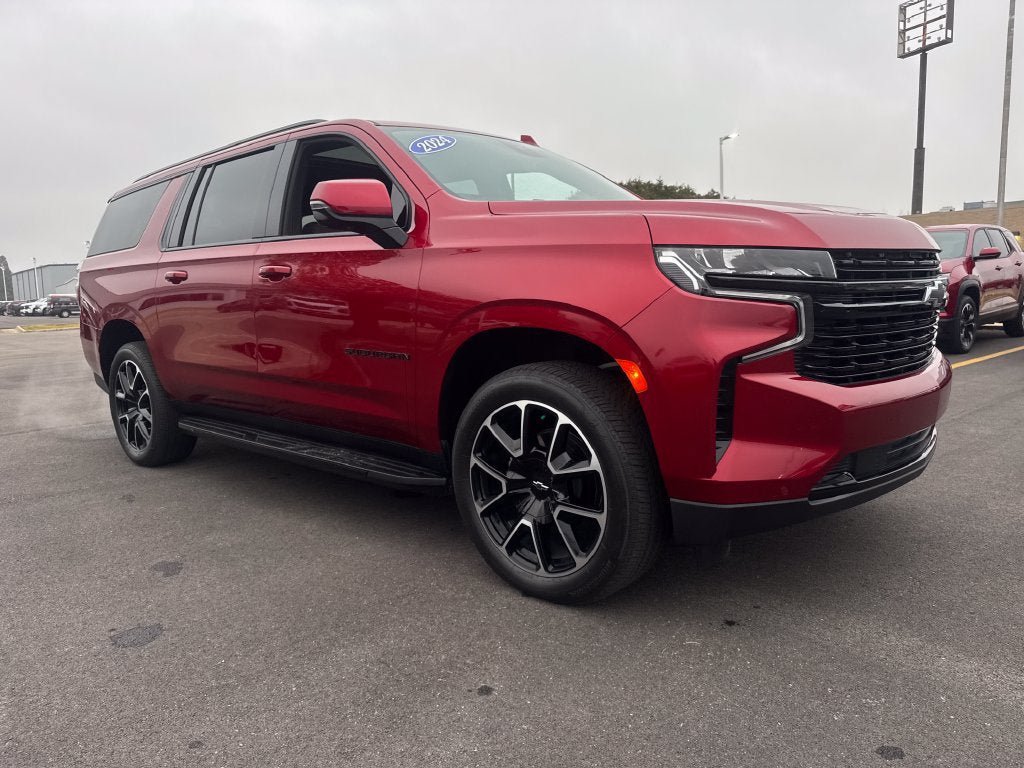 Used 2024 Chevrolet Suburban RST w/ Luxury Package AWD/4WD image 9