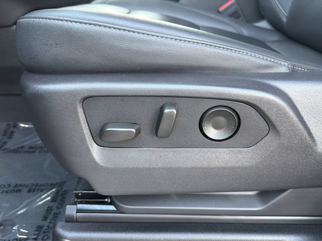 Certified 2025 Chevrolet Suburban Z71 AWD/4WD image 21