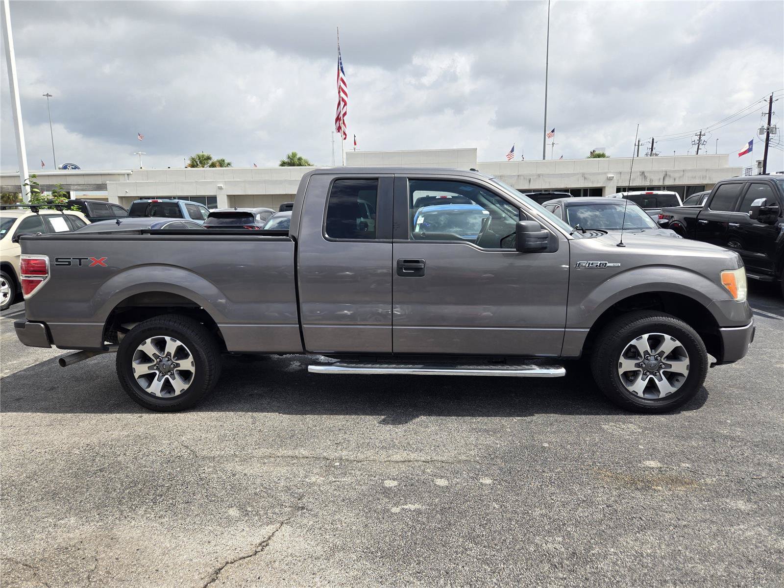 Used 2013 Ford F150 STX w/ Mid Equipment Group RWD image 4