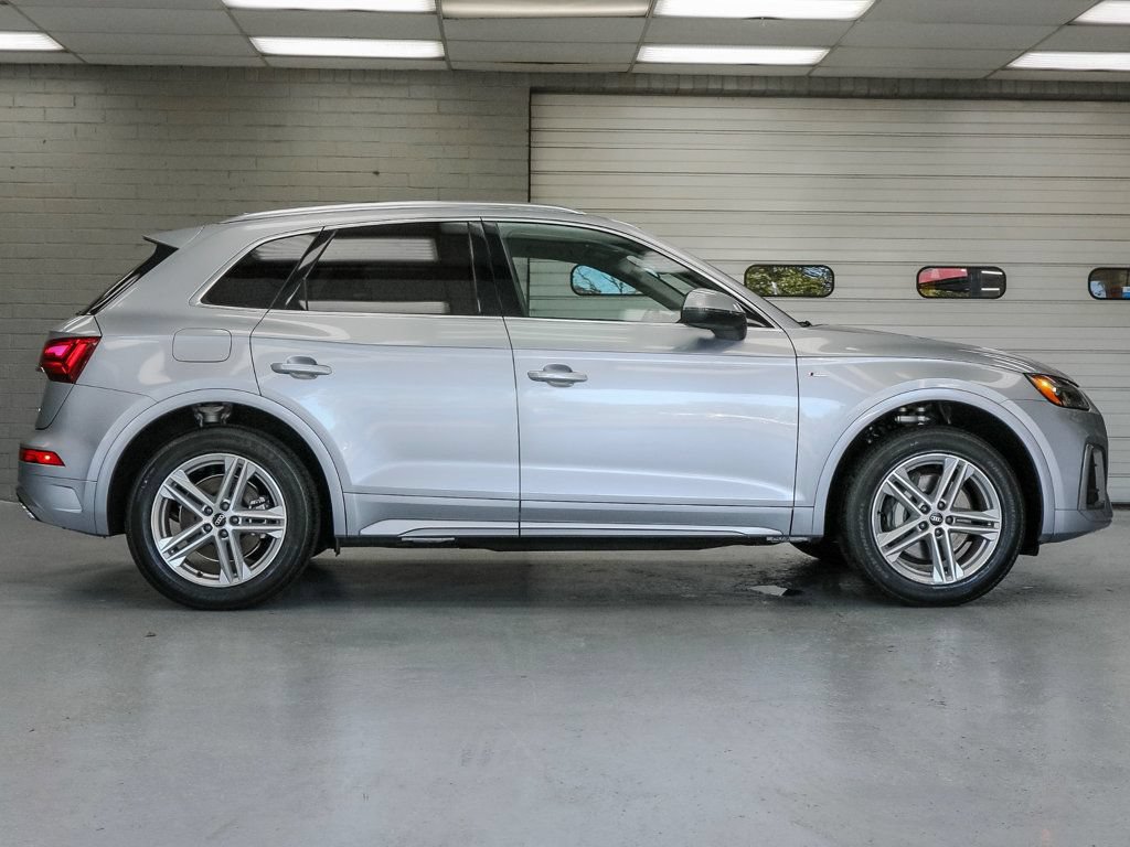 Used 2023 Audi Q5 e Premium Plus w/ Premium Plus Package AWD/4WD image 3