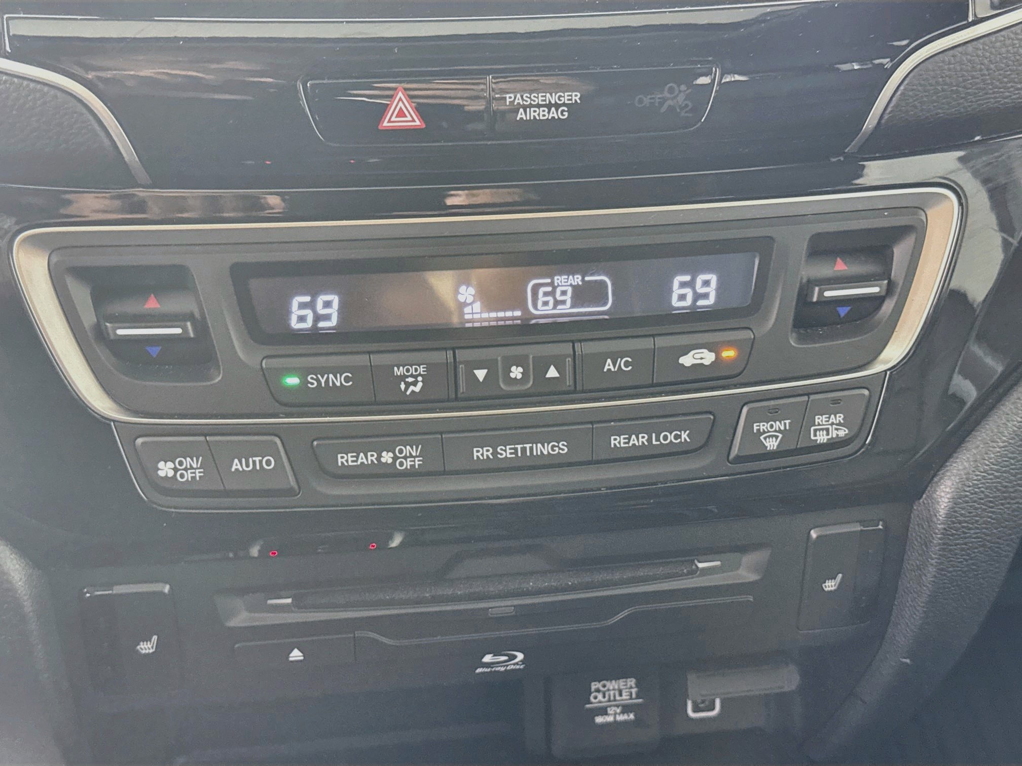Used 2021 Honda Pilot Touring image 18