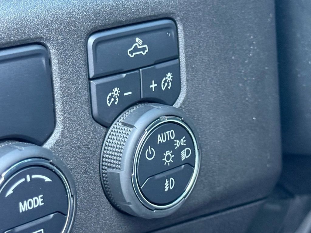 Used 2022 Chevrolet Silverado 1500 RST RWD image 69