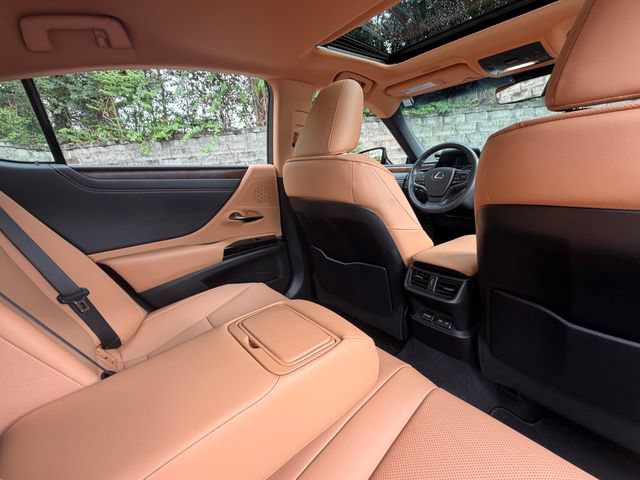 Certified 2024 Lexus ES 300h w/ Premium Package FWD image 35