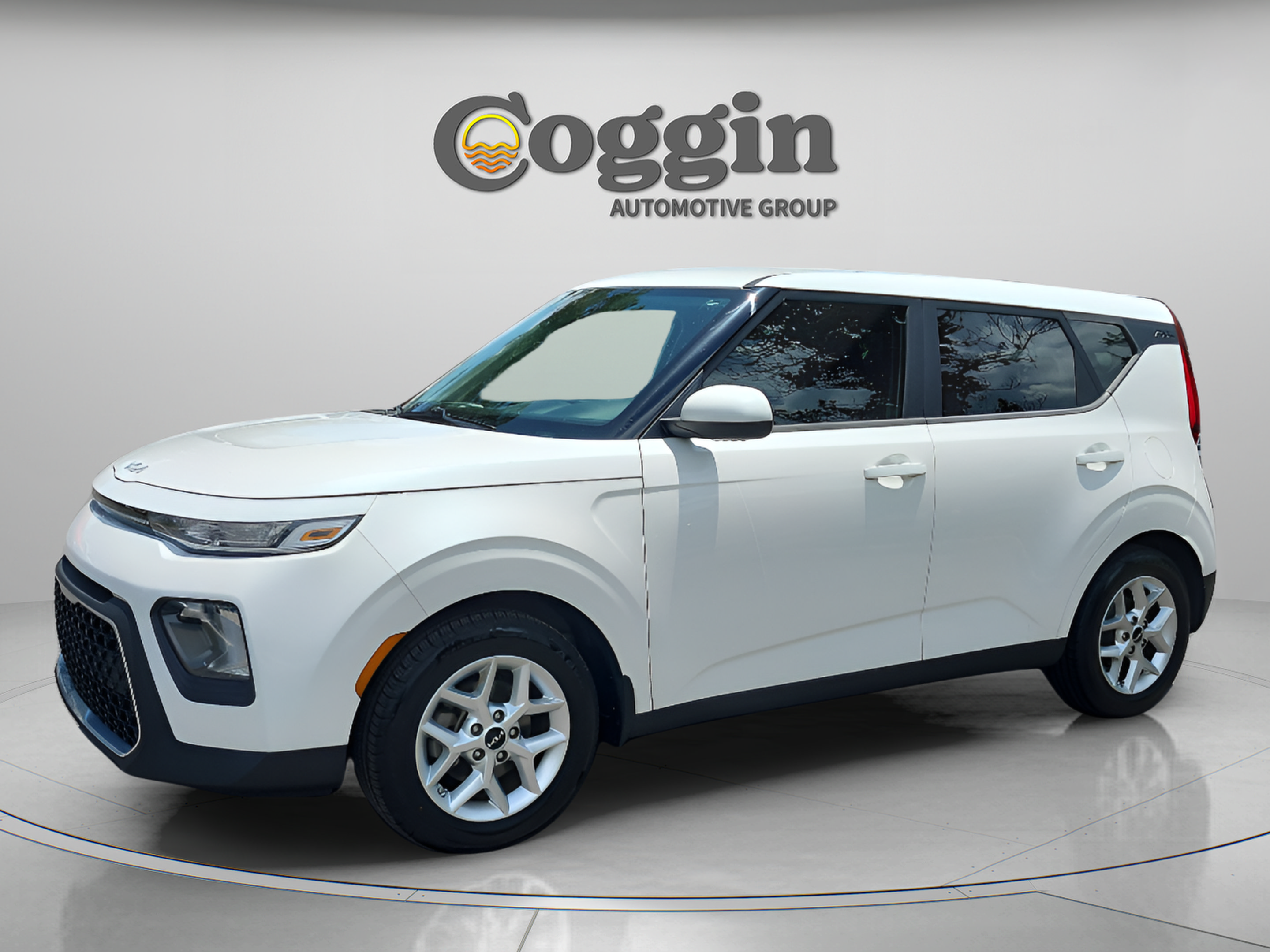 Used 2022 Kia Soul LX w/ Technology Package FWD image 1