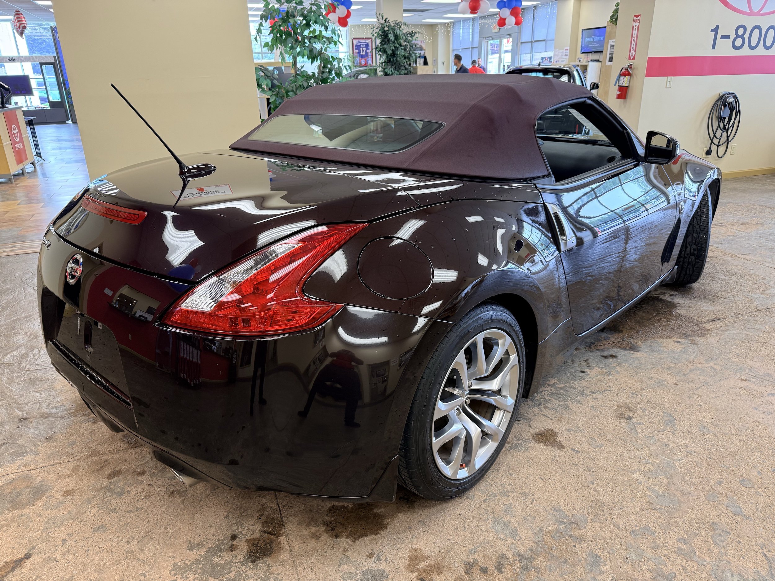 Used 2012 Nissan 370Z Touring RWD image 23