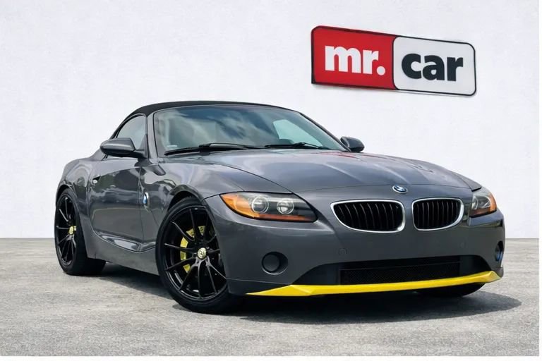 Used 2003 BMW Z4 2.5i RWD video 1