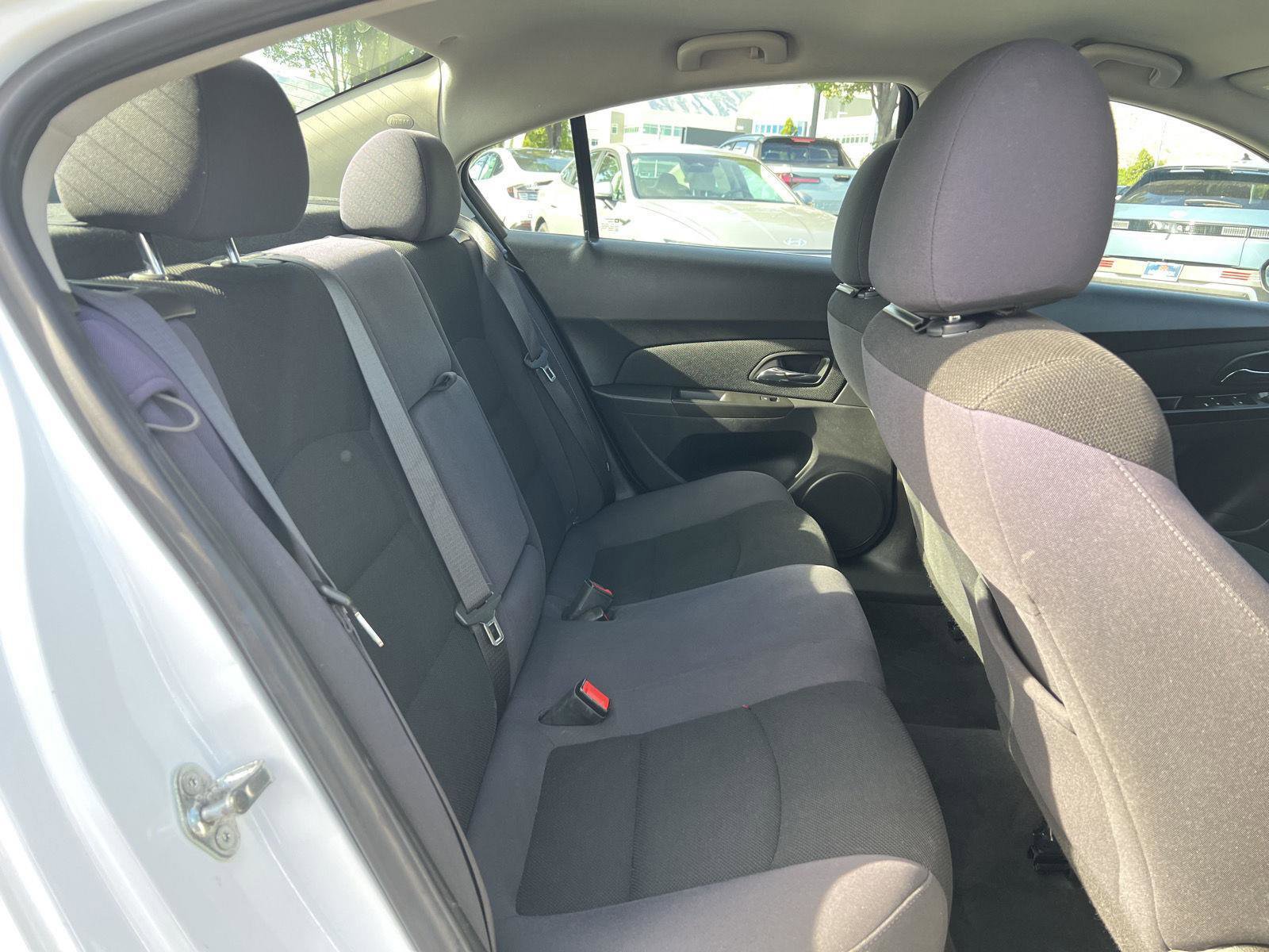 Used 2014 Chevrolet Cruze LT FWD image 25