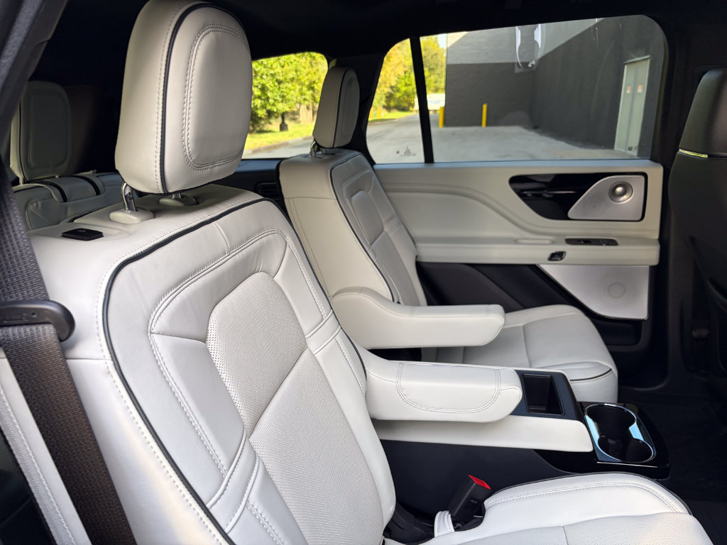 New 2026 Lincoln Aviator Black Label w/ Dynamic Handling Package AWD/4WD image 27