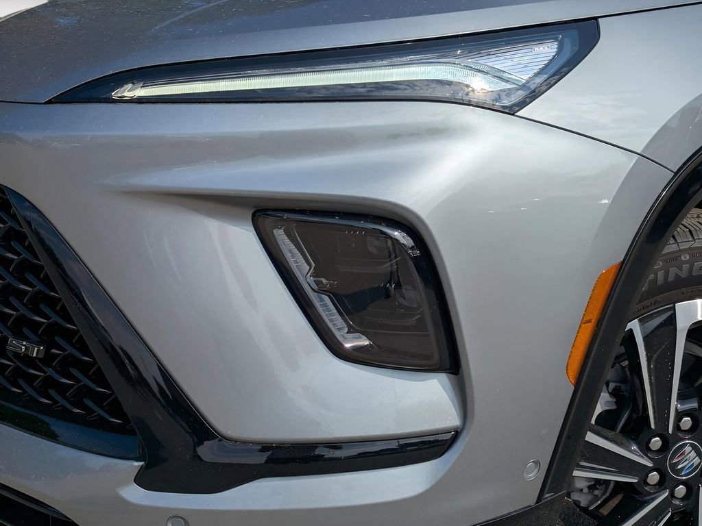 New 2025 Buick Enclave Sport Touring w/ Super Cruise Package image 3