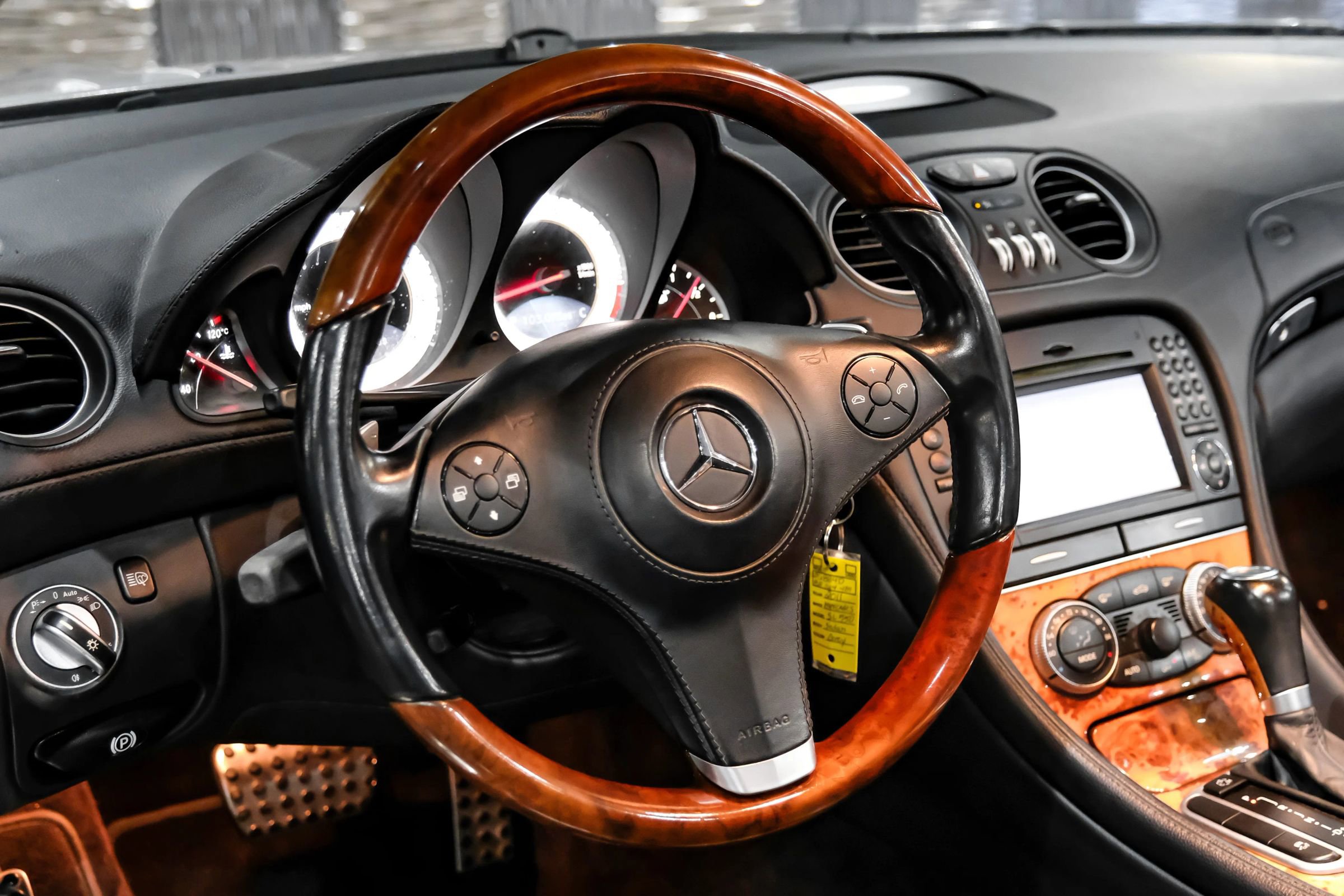 Used 2011 Mercedes-Benz SL 550 w/ Premium I Pkg image 15