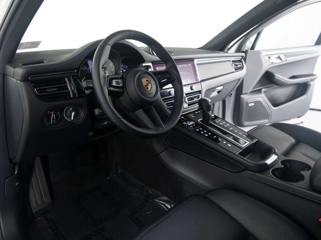 Certified 2026 Porsche Macan S AWD/4WD image 15