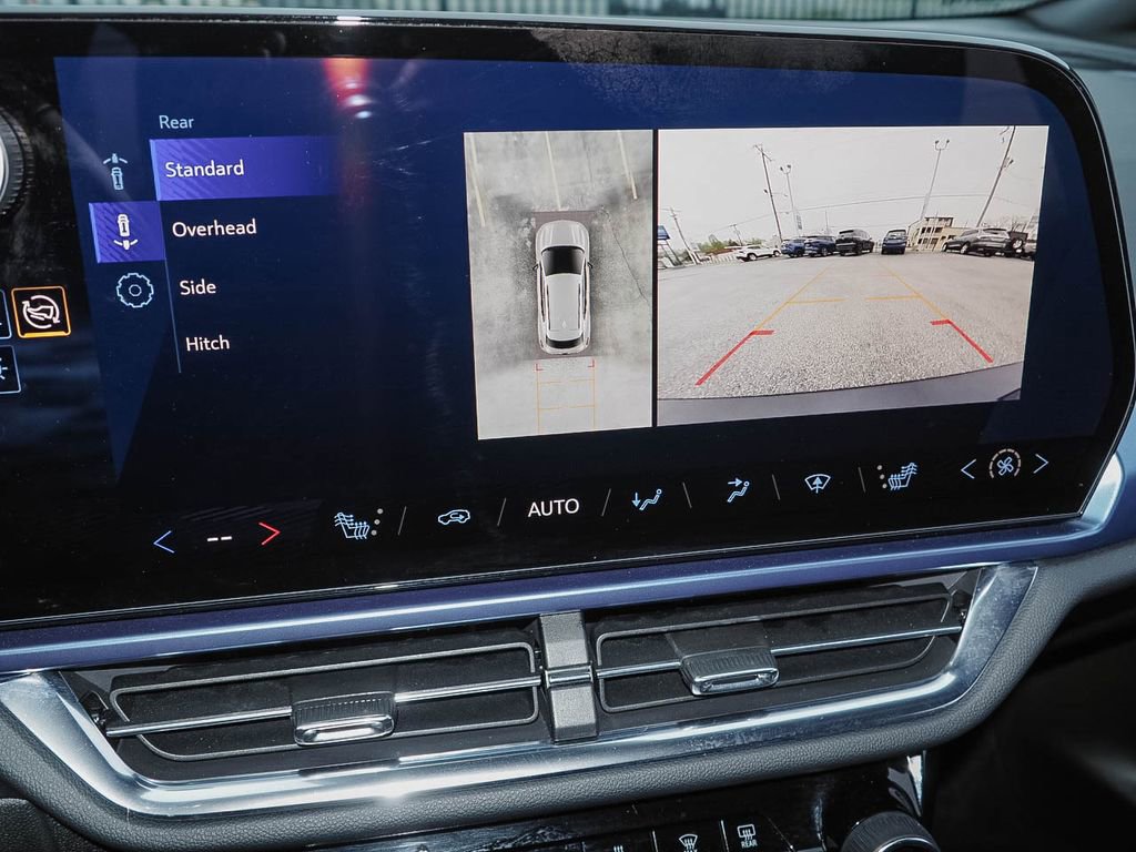 Used 2025 Chevrolet Equinox EV LT w/ Convenience Package FWD image 13