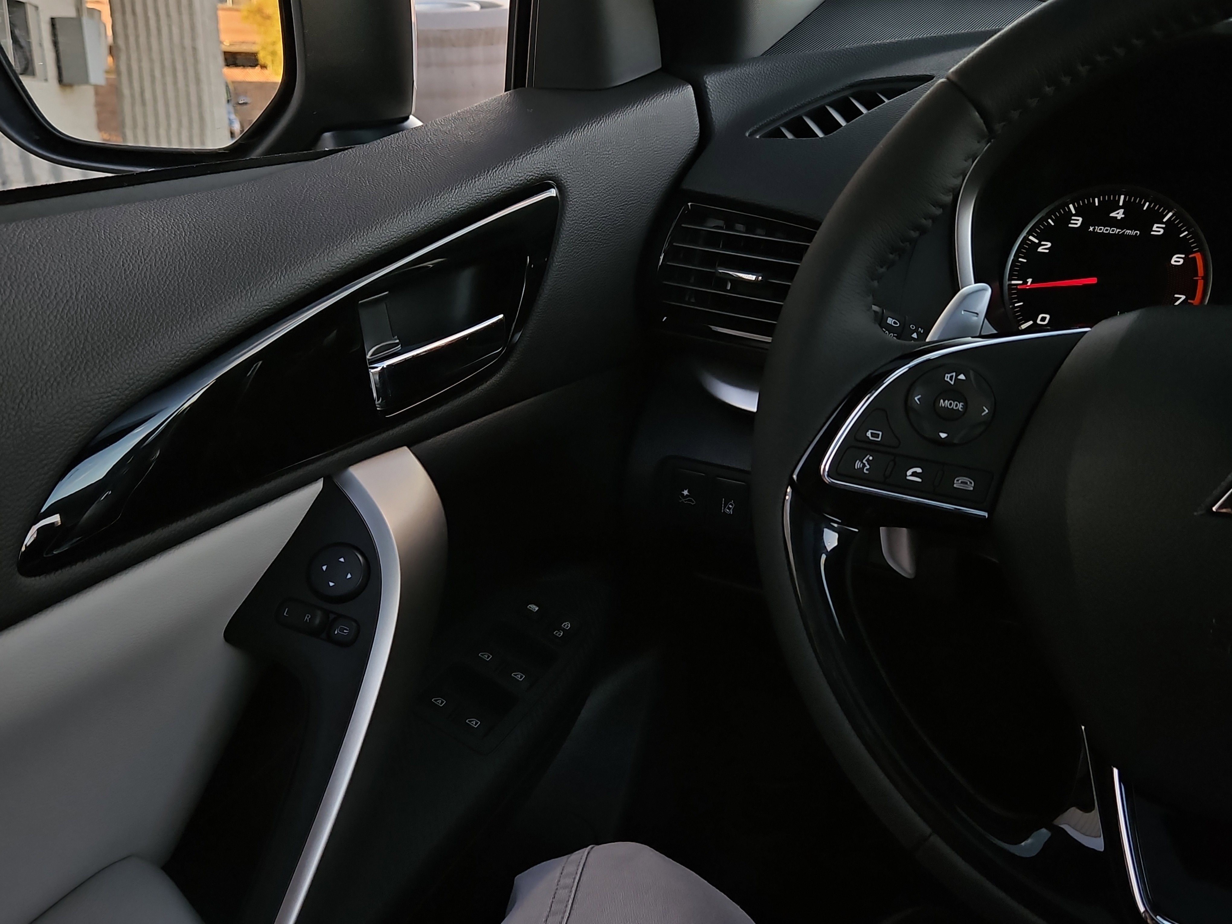New 2025 Mitsubishi Eclipse Cross SEL image 18
