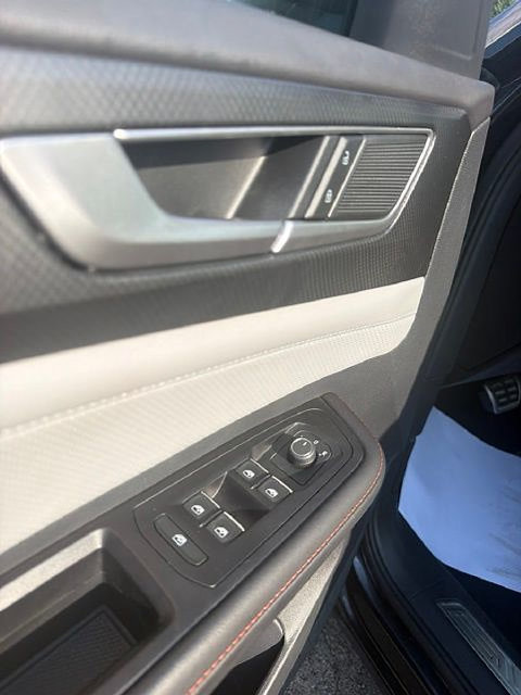 Used 2025 Volkswagen Atlas Peak Edition SE AWD/4WD image 16