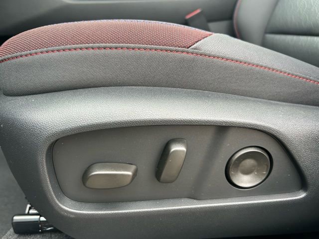 New 2026 Chevrolet Equinox RS w/ Convenience Package III AWD/4WD image 19