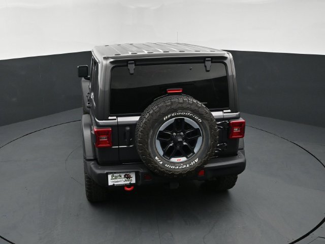 Used 2022 Jeep Wrangler Unlimited Rubicon w/ Dual Top Group AWD/4WD image 16
