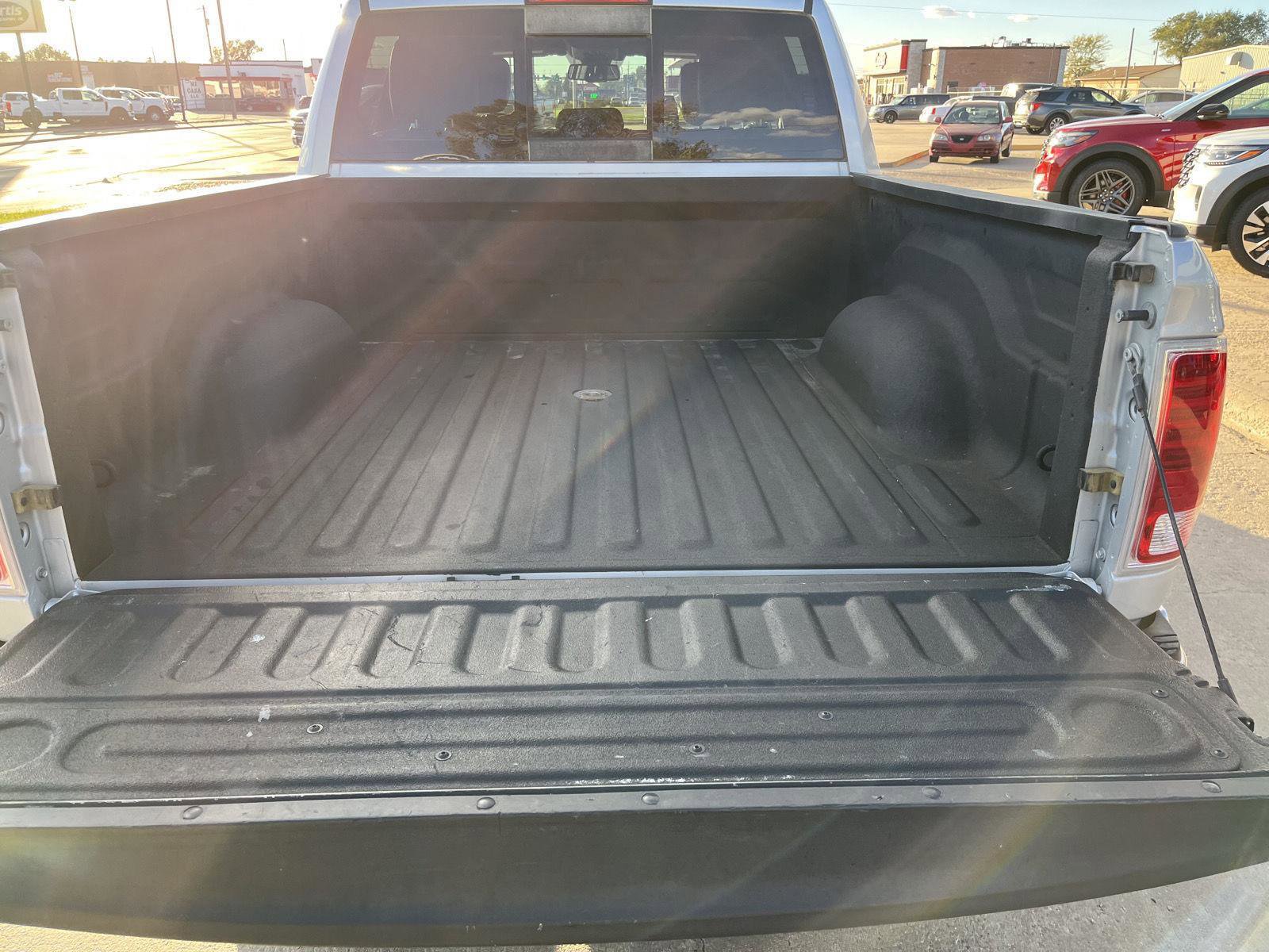 Used 2018 RAM 1500 Limited image 9